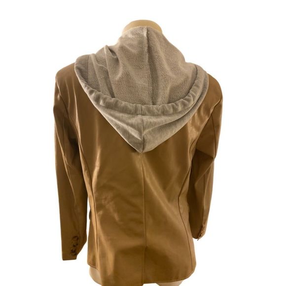 Evereve Vegan blazer -S tan , gray sweatshirt insert , NWT , - Picture 5 of 5